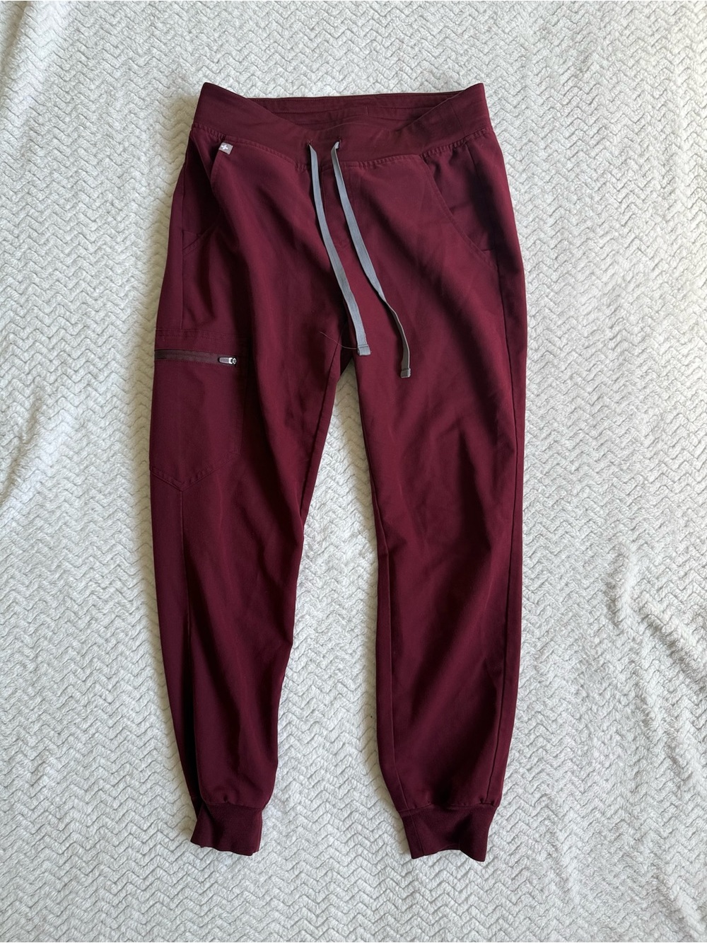 FIGS Women’s Burgundy Zamora Jogger Scrub Pants Size S